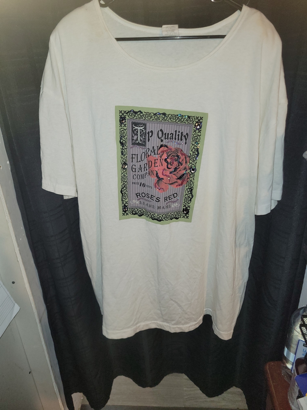 Women’s Cream Graphic Short Sleeve Tee - Floral Garden Print